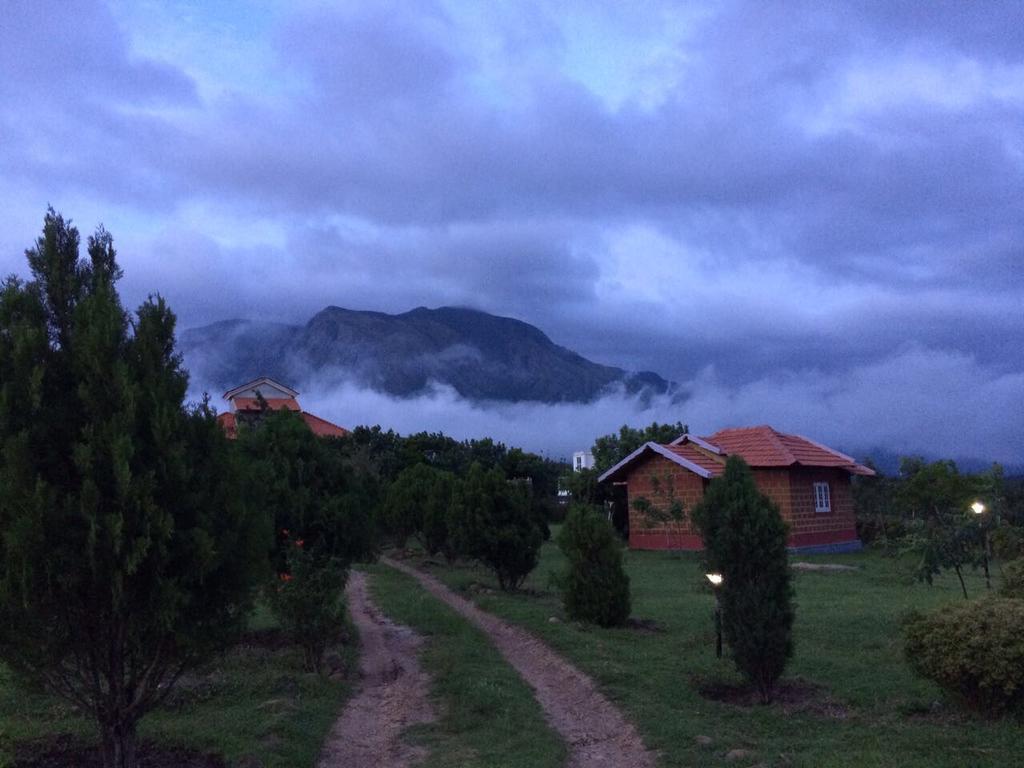 Chalets Resort Masinagudi Ooty Exterior photo